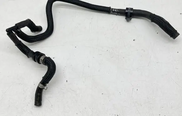 Coolant pipe/hose