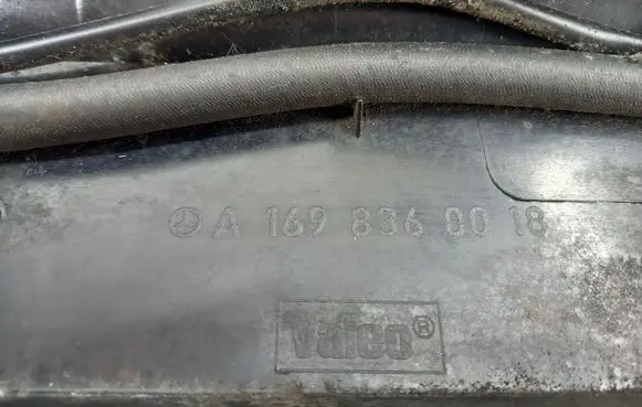 Mercedes-Benz A W169 Front grill 1698360018 1698300075