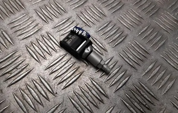 Mercedes-Benz C W206 Tire pressure sensor A0009058706