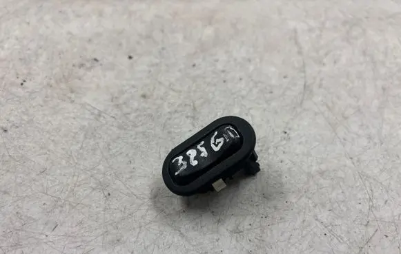 Opel Zafira A Electric window control switch 13363100