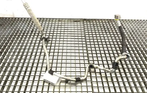 Audi A3 S3 8P Air conditioning (A/C) pipe/hose 1K0820743AK