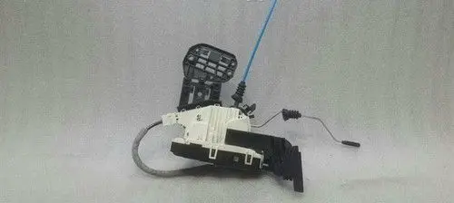 Mercedes-Benz A W176 Front door lock A1667200735