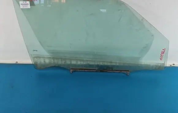Suzuki Swift I Front door window glass four-door IMPRK1521862