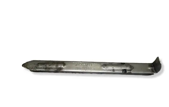 Volvo V70 Headlight/headlamp mounting bracket 30678340
