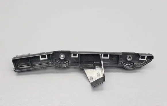 Front bumper mounting bracket