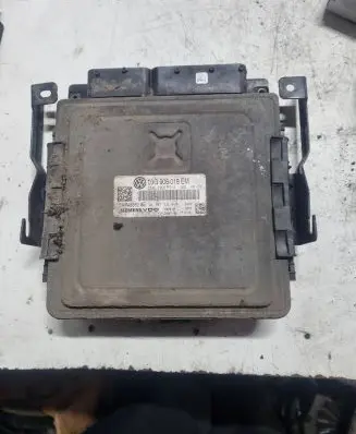 Volkswagen PASSAT B6 Engine control unit/module 03G906018EM 5WP45562AE