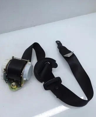 BMW X3 E83 Front seatbelt 33048191
