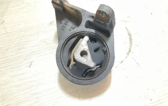 Jeep Cherokee Engine mount bracket 200AB