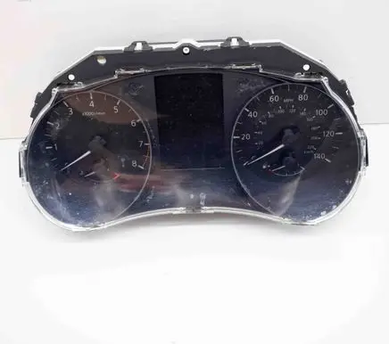 Nissan Qashqai Speedometer (instrument cluster) 083A 7G3E
