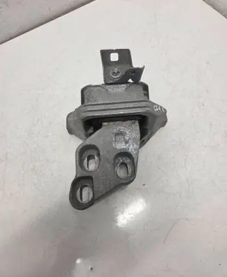 Mercedes-Benz CLA C117 X117 W117 Engine mount bracket A2462400617