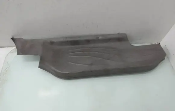 Mitsubishi Grandis Rear sill trim cover Mn188532