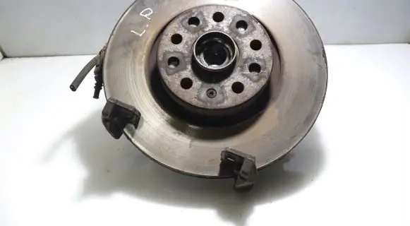 Volkswagen Tiguan Front wheel hub spindle knuckle