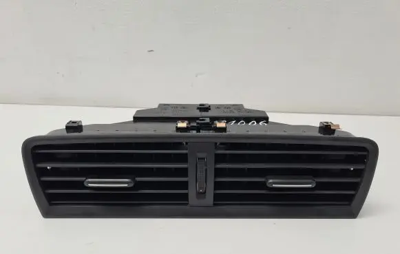 Skoda Fabia Mk3 (NJ) Dash center air vent grill 6V0820951C