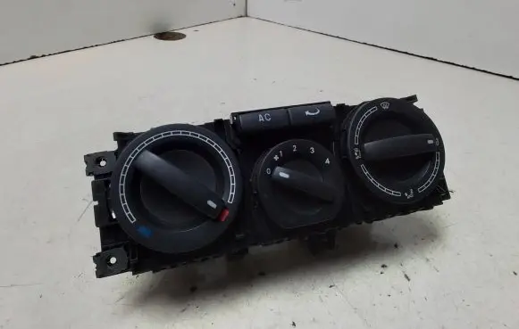 Volkswagen Transporter - Caravelle T5 Climate control unit 7H0820045AM 2158K32 030307