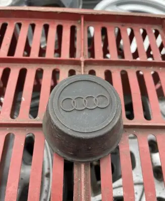 Audi 80 90 B2 Original wheel cap 863601171 321601171A