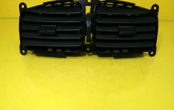 Hyundai Santa Fe Dash center air vent grill 9742026500