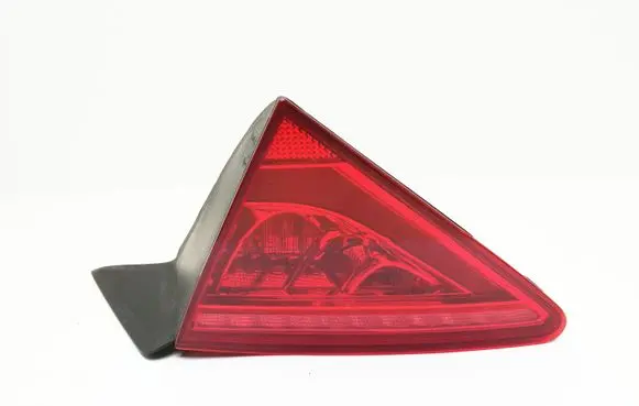 Audi A7 S7 4G Tailgate rear/tail lights 4G8945094