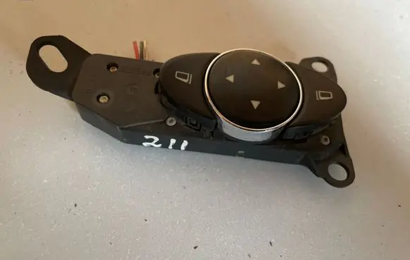 Mercedes-Benz E W211 Seat control switch 2118208310