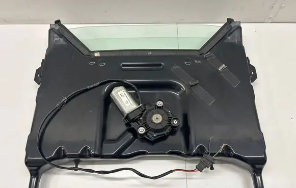 Lamborghini Aventador Rear windscreen/windshield window 475845695B 52800001 2134701