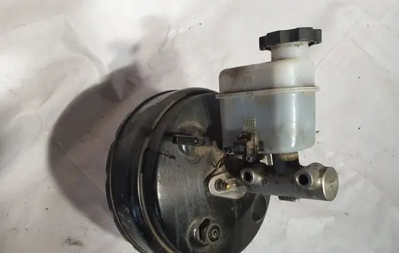 Hyundai Santa Fe Master brake cylinder BM111127B 585002B802