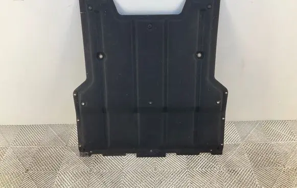 Audi Q3 8U Engine splash shield/under tray 8U0863821