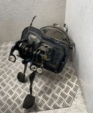 Peugeot 406 Brake booster