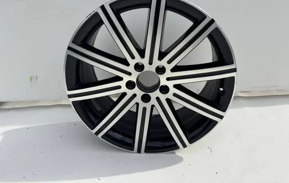 Mercedes-Benz Vito Viano W447 R19 alloy rim A4474015600