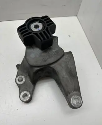 Volvo C40 Engine mount bracket 32380056