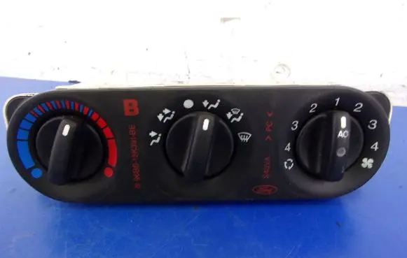Ford Mondeo MK II Climate control unit 97BW18D451A