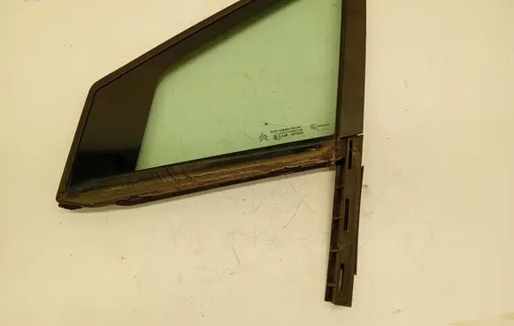 Citroen C4 I Rear side window