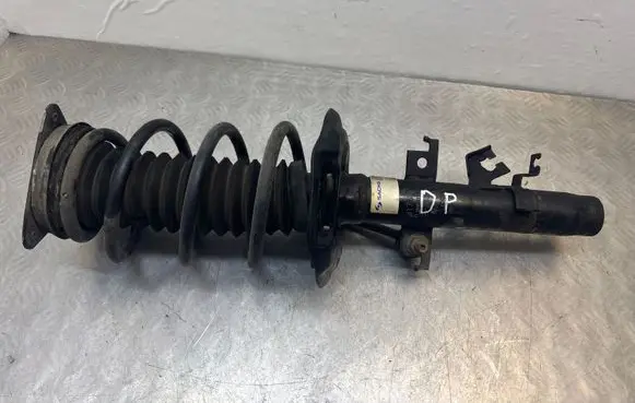 Nissan Qashqai Front shock absorber with coil spring
