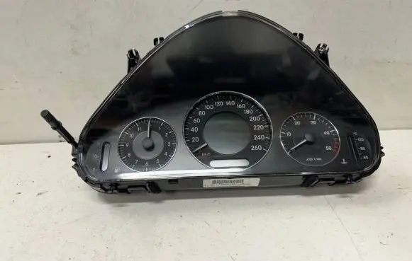 Mercedes-Benz E W211 Speedometer (instrument cluster) a2115406148