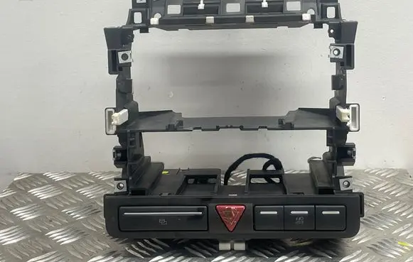 Audi A3 S3 8P Cup holder 8P0858005B