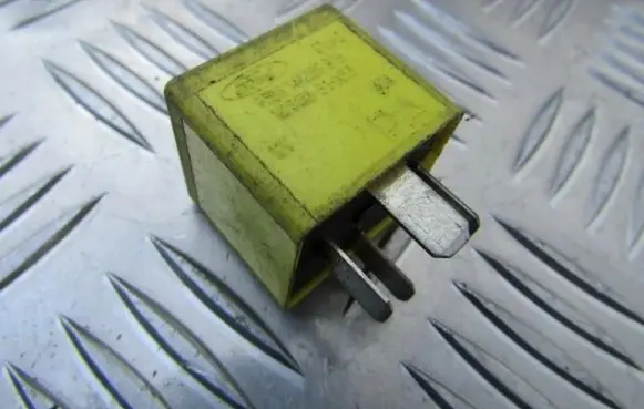 Ford Focus Other relay 93BG14N089B1B V23136-B1-X33