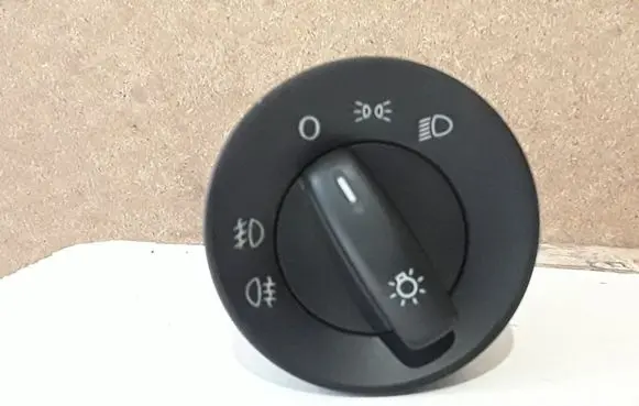 Skoda Octavia Mk2 (1Z) Light switch 1Z0941431K