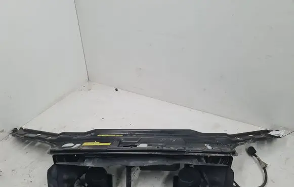 Volvo XC70 Top upper radiator support slam panel