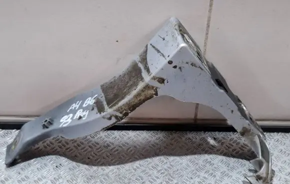 Audi A4 S4 B6 8E 8H Front bumper mounting bracket 8E0821138B