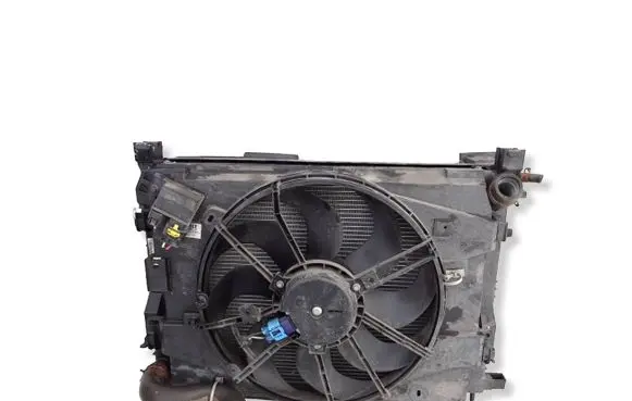 Renault Clio IV Coolant radiator 21410B680A 0802131955 214107326R