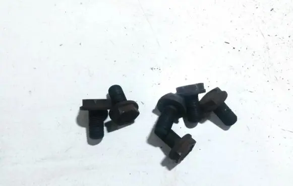 Volkswagen PASSAT B4 Nuts/bolts 