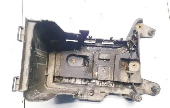 Volkswagen Jetta V Battery box tray 1K0915333C