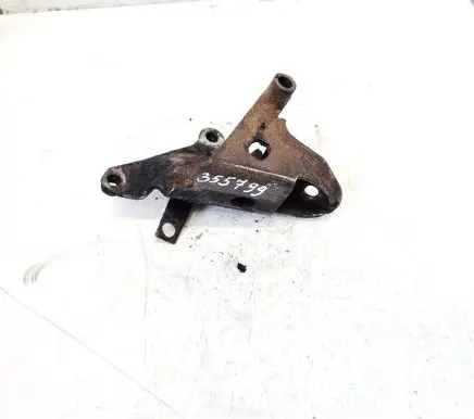 Volkswagen Caddy Engine mounting bracket