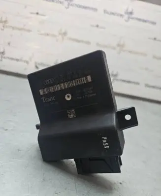 Audi A6 S6 C6 4F Gateway control module 4F0907468D 4F0910468A