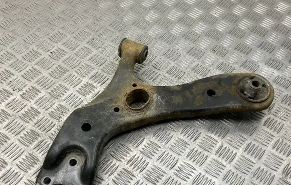 Toyota Auris E180 Front lower control arm/wishbone 