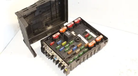 Seat Alhambra (Mk2) Fuse module 3C0937125 1K0937132F
