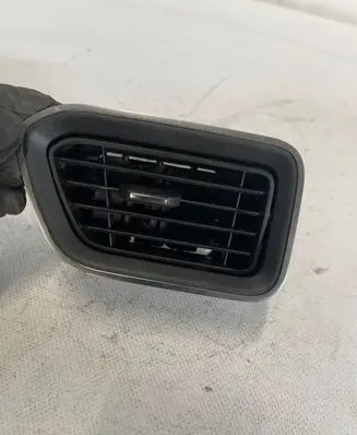 Renault Master III Dashboard air vent grill cover trim 687501519R 687505442R GE0050022