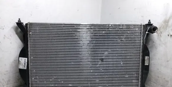 Audi A4 S4 B7 8E 8H Coolant radiator 8E0121251A