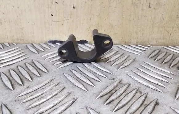 BMW X5 E53 Fuel Injector clamp holder