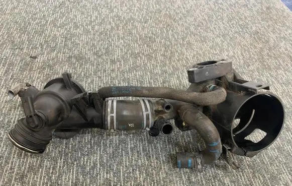 Mercedes-Benz Sprinter W907 W910 Engine coolant pipe/hose A6512030300