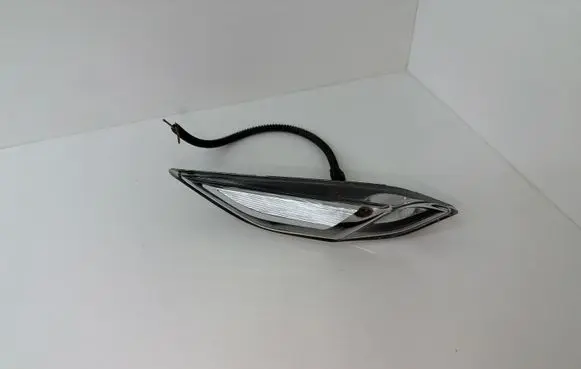 Porsche Cayenne (92A) Front fender indicator light 7P5949101A