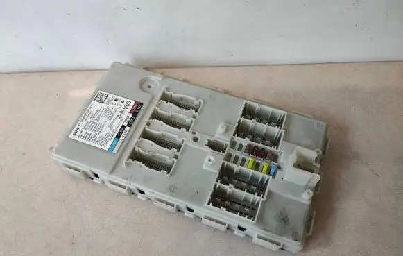 BMW 5 G30 G31 Comfort/convenience module 8725621
